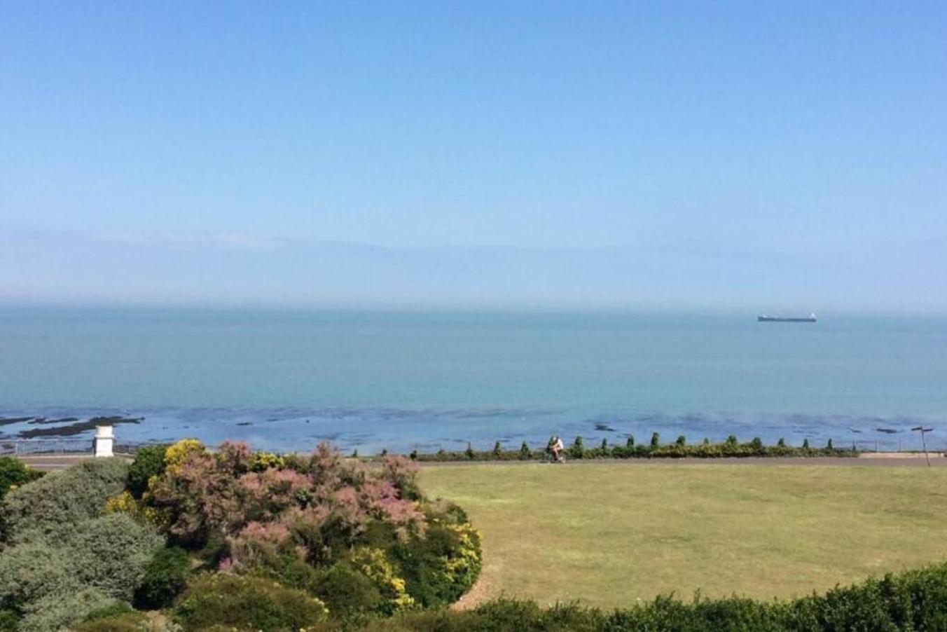 Ferienwohnung Captain'S Quarters - Stunning Sea Views Margate Exterior foto